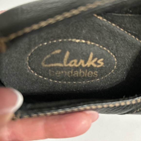 Clark’s bendable Black Leather Mary Jane Shoes with Gold Accents, size 8M - Picture 9 of 10